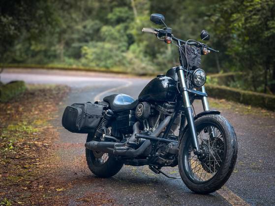 HARLEY-DAVIDSON DYNA SUPER GLIDE CUSTOM HARLEY-DAVIDSON DYNA SUPER GLIDE CUSTOM